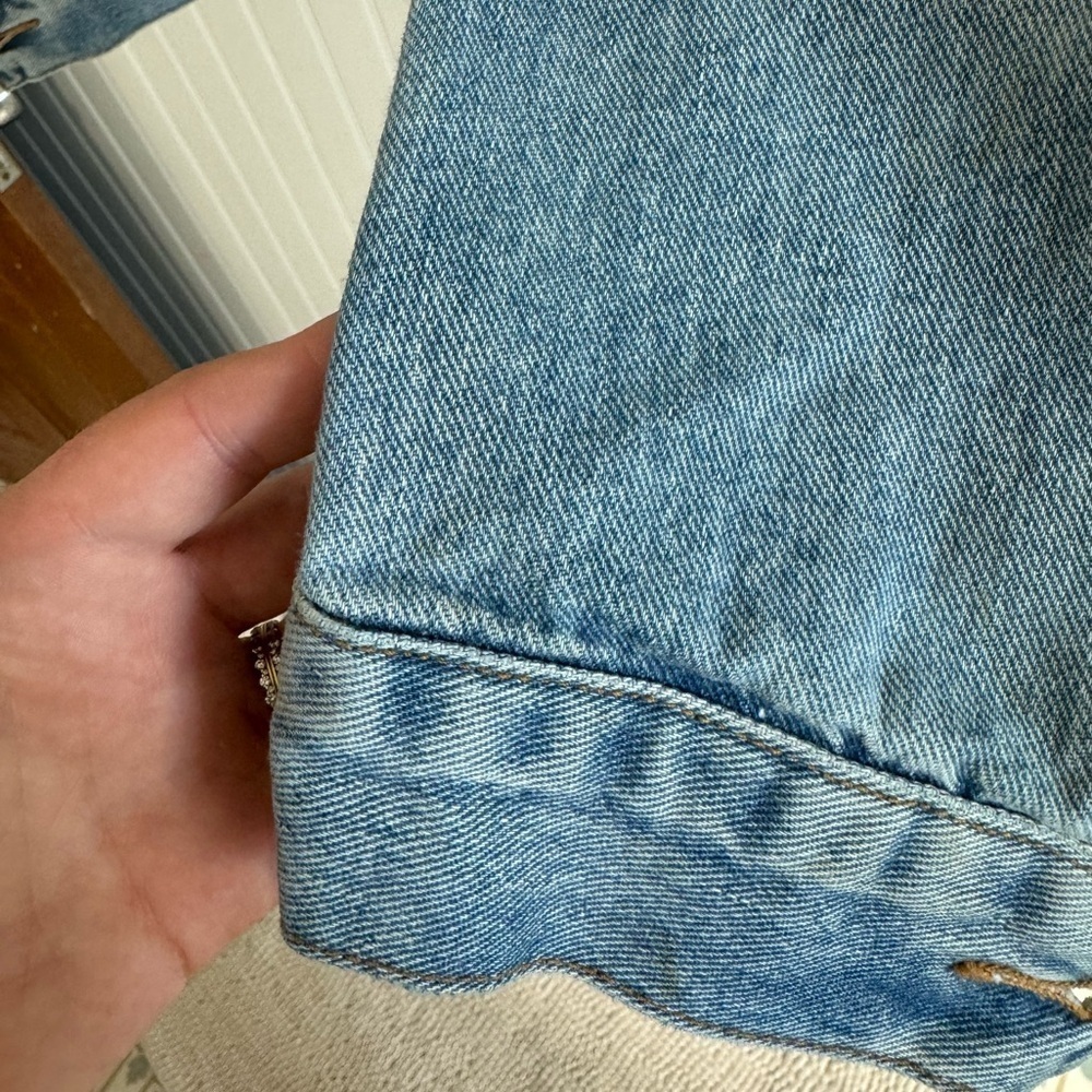 VINTAGE CK Calvin Klein Jean Jacket Medium / Light Wash Size L - Picture 6 of 10